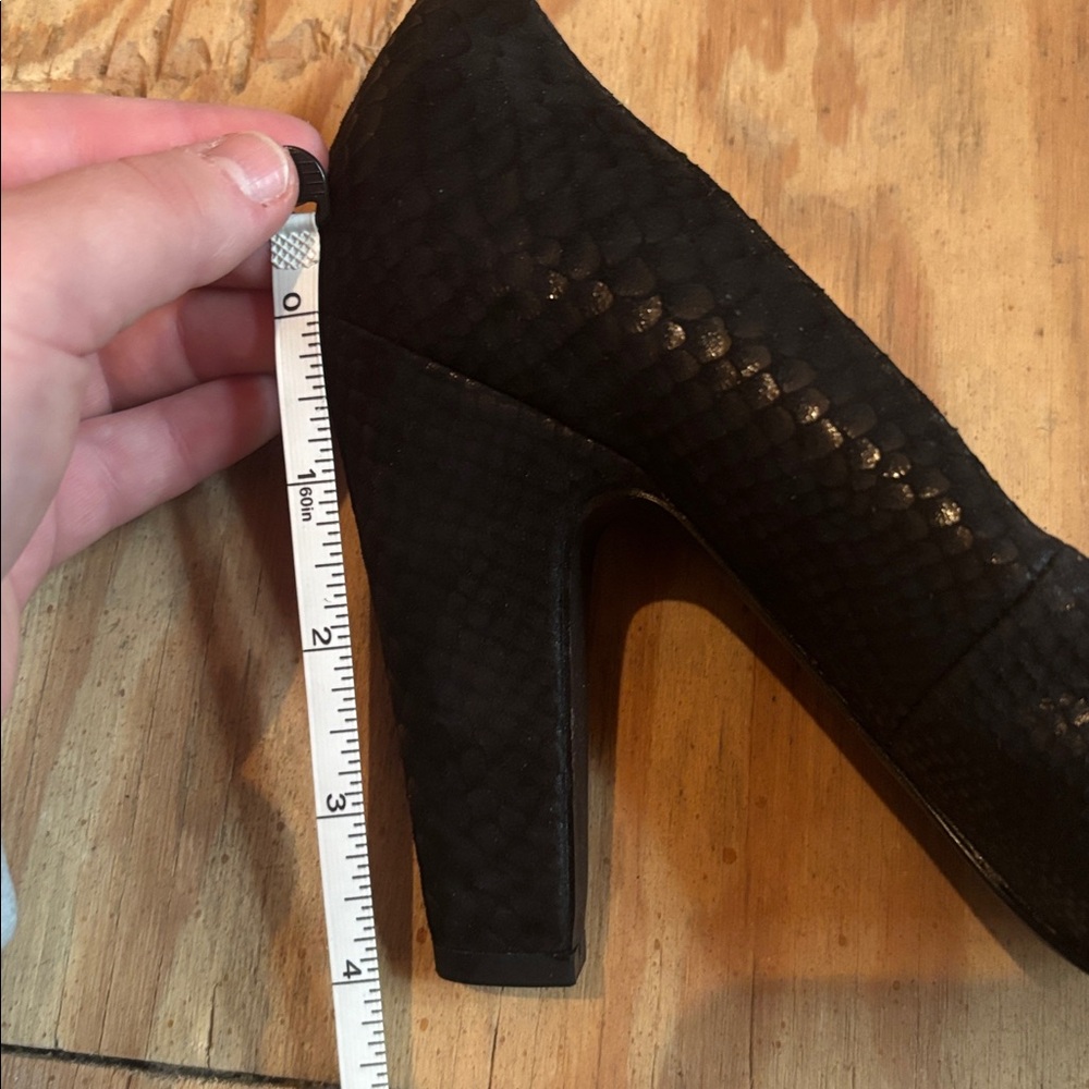 Black heels - Picture 7 of 7